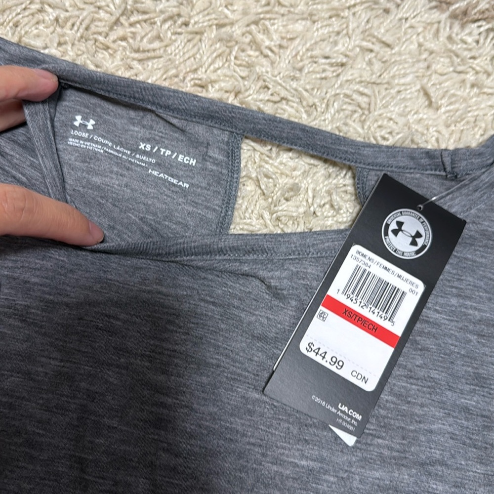 NWT Under Armour Women's Loose Fit Dropped Shoulder Curved Hem Gym Top size XS - Picture 5 of 8